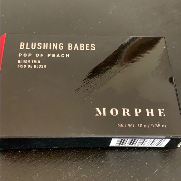 NIB  Morphe Blushing  Babes- pop of peach - Picture 2 of 4